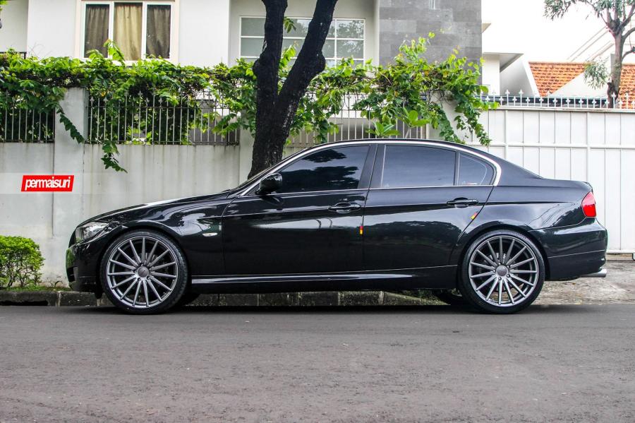  BMW 325i Sedan on Vossen Wheels (VFS2) 2016 года  (фото 12 из 13)